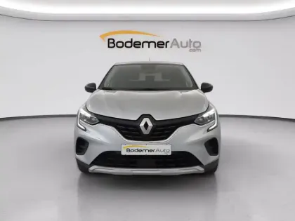 Photo 22 Renault Captur  E-Tech full hybrid 145