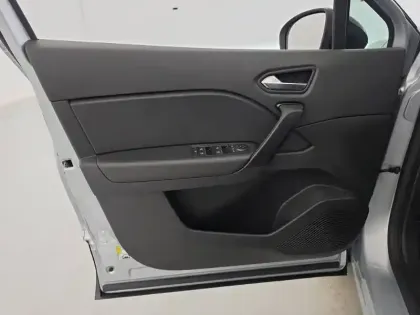 Photo 42 Renault Captur  E-Tech full hybrid 145