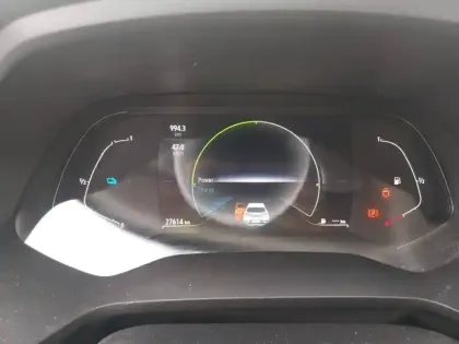 Photo 12 Renault Captur  E-Tech full hybrid 145