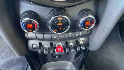 Photo 8 Mini Mini Hatch 3 Portes Cooper 136 ch DKG7