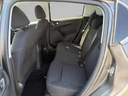 Photo 11 Peugeot 208  PureTech 110ch S&S EAT6