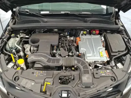 Photo 12 Renault Clio  E-Tech full hybrid 145 ch GSR2