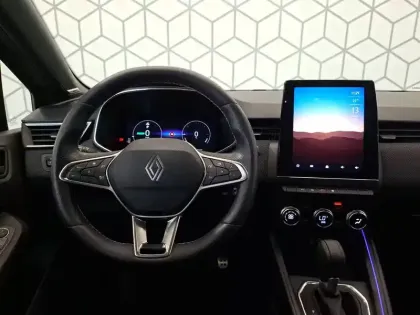 Photo 13 Renault Clio  E-Tech full hybrid 145 ch GSR2