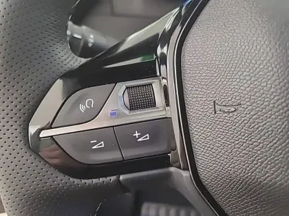 Photo 26 Peugeot 208  Hybrid 145 ch e-DCS6