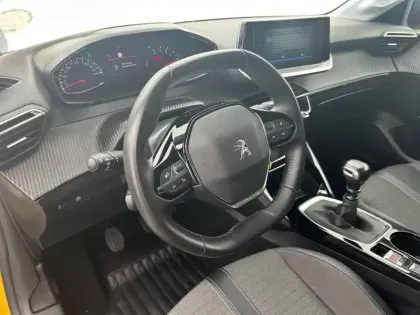 Photo 8 Peugeot 208  PureTech 100 S&S BVM6
