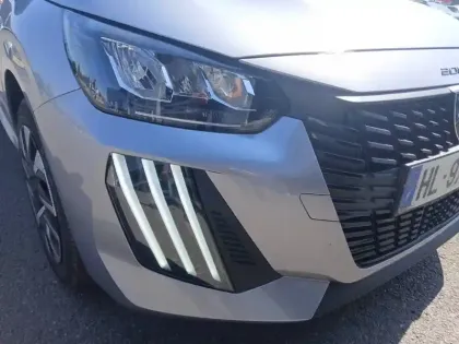 Photo 15 Peugeot 208  Electrique 136 ch 50 kWh