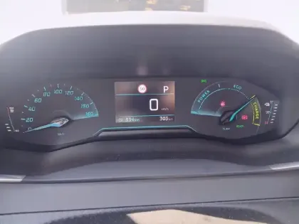 Photo 9 Peugeot 208  Electrique 136 ch 50 kWh