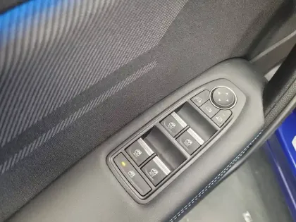 Photo 23 Renault Captur  E-Tech full hybrid 160 ch