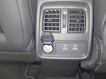 Photo 47 Renault Captur  E-Tech full hybrid 160 ch