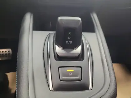Photo 41 Renault Captur  E-Tech full hybrid 160 ch
