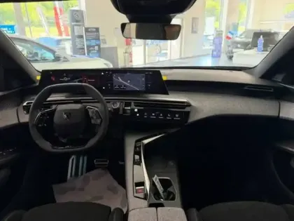Photo 6 Peugeot 5008  Electrique 210 ch 73 kWh