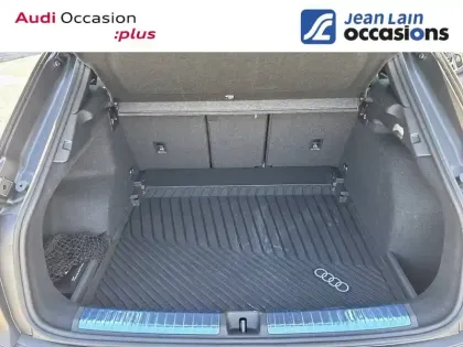 Photo 9 Audi Q3  TFSI 150 ch Hybride S tronic 7