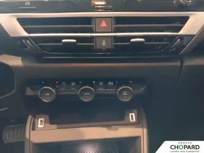 Photo 13 Citroën C4  PureTech 130 EAT8