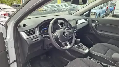 Photo 8 Renault Captur  E-Tech full hybrid 145