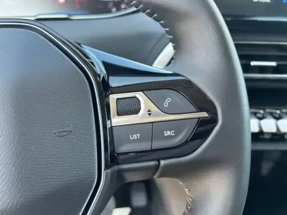 Photo 21 Peugeot 5008  PureTech 130ch S&S BVM6
