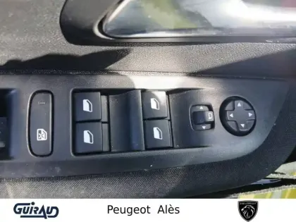 Photo 11 Peugeot 208  PureTech 100 S&S BVM6