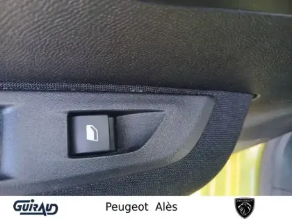 Photo 12 Peugeot 208  PureTech 100 S&S BVM6