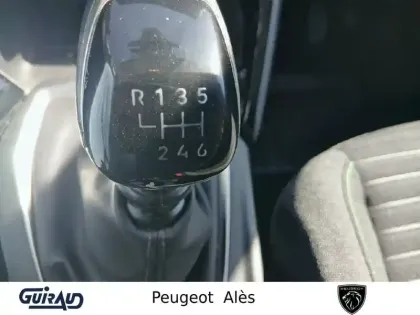 Photo 16 Peugeot 208  PureTech 100 S&S BVM6