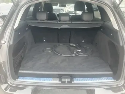 Photo 10 Mercedes GLC  300e 4MATIC SUV Business L
