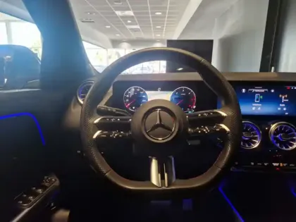 Photo 38 Mercedes GLA 200 d 4MATIC AMG Line