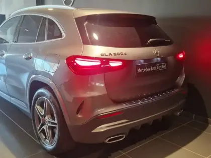 Photo 37 Mercedes GLA 200 d 4MATIC AMG Line