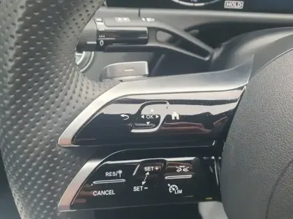 Photo 10 Mercedes Classe E  220 d AMG Line Berlin