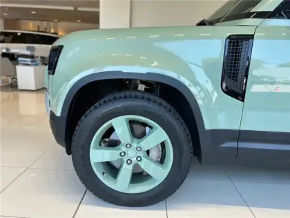 Photo 23 Land rover Defender 110 P400E PHEV BVA8 X-DYNAMIC