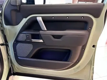 Photo 42 Land rover Defender 110 P400E PHEV BVA8 X-DYNAMIC