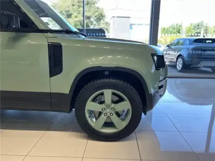 Photo 30 Land rover Defender 110 P400E PHEV BVA8 X-DYNAMIC