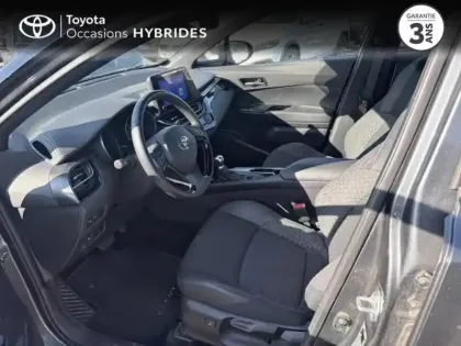 Photo 25 Toyota C-HR  2.0 Hybride 184ch Design Ultimate E-CVT