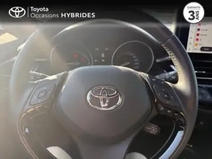Photo 27 Toyota C-HR  2.0 Hybride 184ch Design Ultimate E-CVT