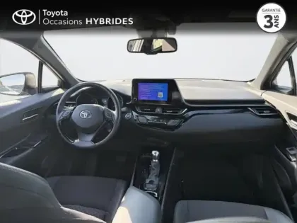 Photo 22 Toyota C-HR  2.0 Hybride 184ch Design Ultimate E-CVT