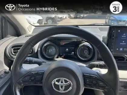 Photo 12 Toyota Yaris  116h Iconic 5p MY22