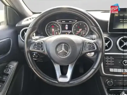 Photo 11 Mercedes Classe A  180 d Sport Edition 7G-DCT
