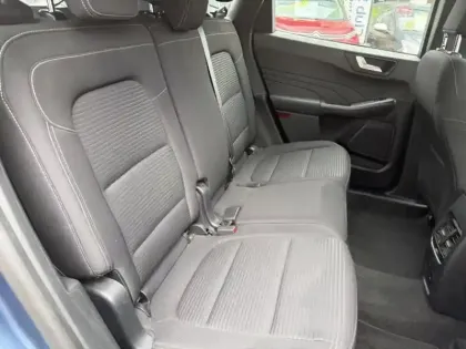 Photo 11 Ford Kuga  2.5 Duratec 190ch FHEV E85 Titanium BVA