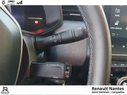 Photo 7 Renault Clio  1.6 E-Tech 145ch full hybrid Evolution