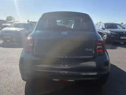 Photo 5 Fiat 500  e 118ch 3+1 42kWh La Prima
