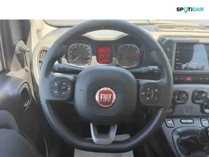 Photo 11 Fiat Panda  1.0 70ch BSG S&S City Life