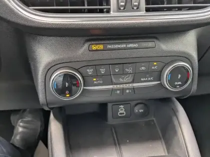 Photo 15 Ford Kuga  2.5 Duratec 190ch FHEV E85 Titanium BVA