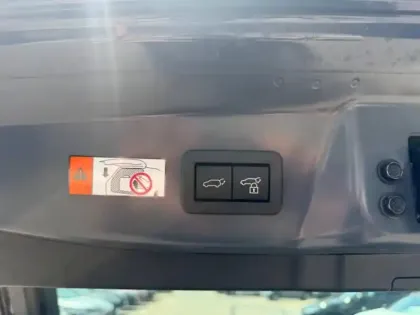 Photo 13 Toyota Prius  Rechargeable 2.0 Hybride Rechargeable 223ch Design (sans toit panoramique) MY25