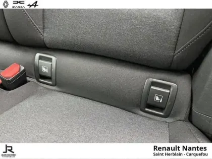 Photo 12 Renault Clio  1.6 E-Tech hybride 145ch Equilibre