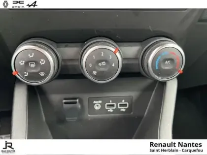 Photo 14 Renault Clio  1.6 E-Tech hybride 145ch Equilibre