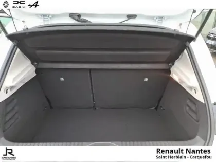 Photo 9 Renault Clio  1.6 E-Tech hybride 145ch Equilibre