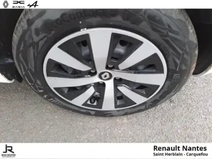 Photo 11 Renault Clio  1.6 E-Tech hybride 145ch Equilibre