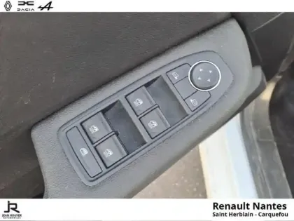 Photo 6 Renault Clio  1.6 E-Tech hybride 145ch Evolution