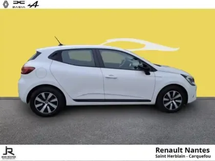 Photo 14 Renault Clio  1.6 E-Tech hybride 145ch Equilibre