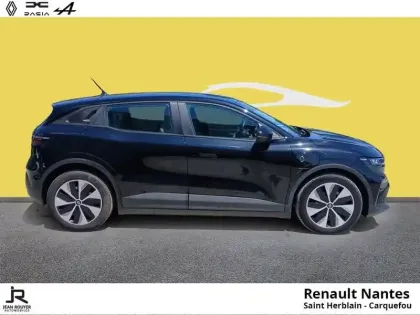 Photo 18 Renault Megane  E-Tech Electric EV60 130ch Evolution ER super charge - Pack Parking