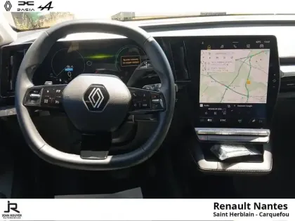 Photo 24 Renault Megane  E-Tech Electric EV60 130ch Evolution ER super charge - Pack Parking
