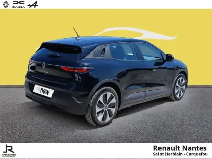 Photo 19 Renault Megane  E-Tech Electric EV60 130ch Evolution ER super charge - Pack Parking