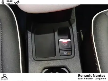 Photo 12 Renault Clio  1.6 E-Tech hybride 145ch Techno
